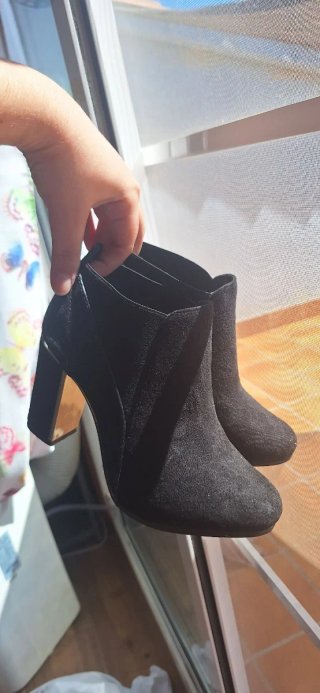 Botines negros tacón cuadrado