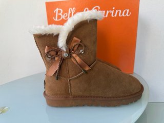 Stivaletti  NUOVI NR. 37 scamosciati con pelo