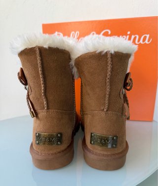 Stivaletti  NUOVI NR. 37 scamosciati con pelo