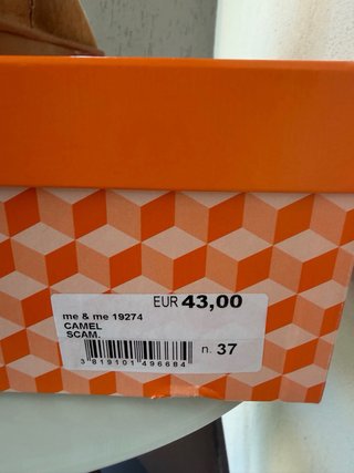 Stivaletti  NUOVI NR. 37 scamosciati con pelo