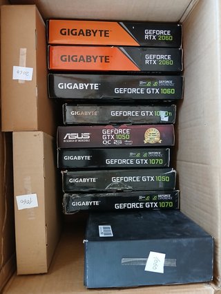 Lote 70 Gráficas Nvidia AMD - 6 Cajas grandes