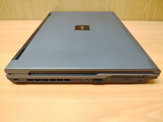 Portátil Fujitsu Esprimo X9515 Core2Duo