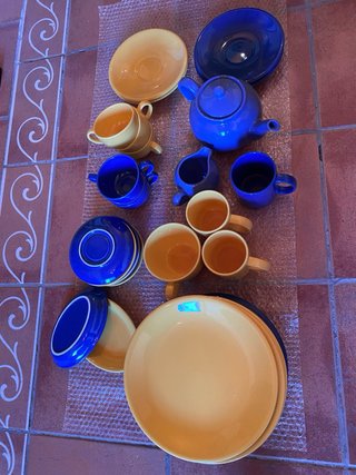Vajilla Cerámica Azul y Amarilla