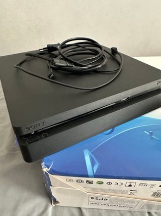 PS4 500GB con scatola e controller