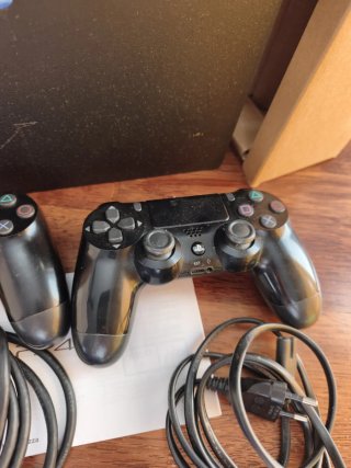 PS4 Pro 1TB Original Caja dos mandos originales