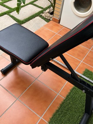 Kit de pesas Bodytone: 110kg + barra + banco.