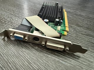 Tarjeta Video NVIDIA GeForce 7300 LE 256MB DDR2