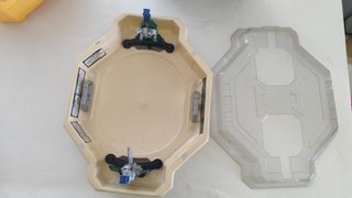 Estadio Beyblade Burst Amarillo