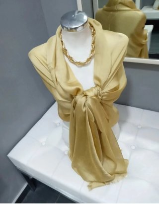 Stola coprispalle colore oro in  seta luccicante