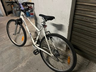 Bicicleta Decathlon Blanca