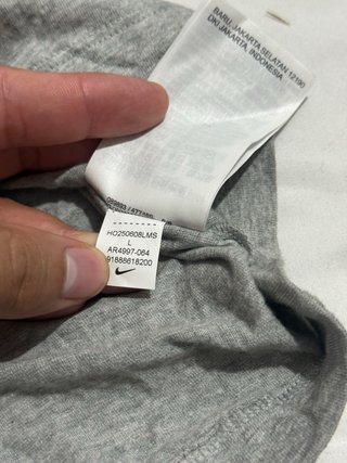 Camiseta Nike Gris