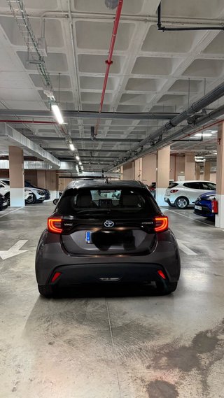 Toyota Yaris 2021 estado excelente
