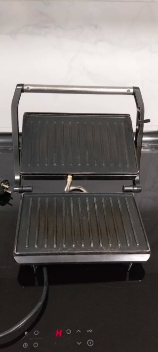 Sandwichera Grill Tristar Panini