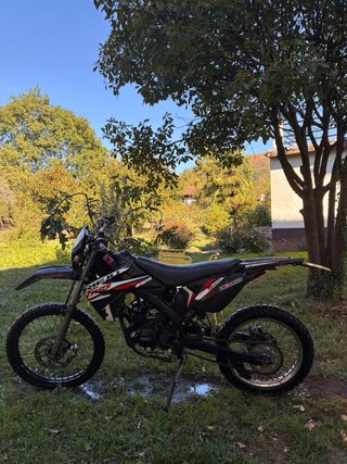 Rieju MRT 50 Enduro/Motocross Negra y Roja