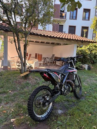 Rieju MRT 50 Enduro/Motocross Negra y Roja