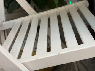5 Sillas plegables de madera blanca. IKEA