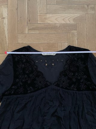 Blusa Zara Basic Negra Romántica
