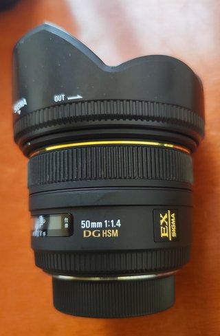 Sigma 50mm f/1.4 EX DG HSM Nikon + Parasol