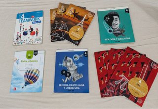 Vendo libros de 4º de la ESO, buenisimo estado