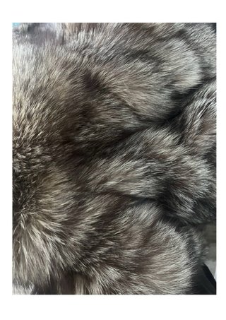 Abrigo de piel de zorro gris