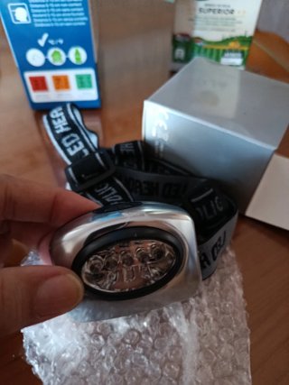 Linterna frontal LED para montaña