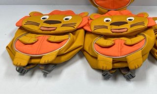 Mochila infantil Affenzahn león nueva.