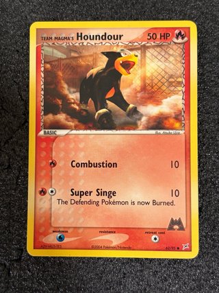 Team Magma's Houndour Pokémon TCG Vintage
