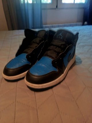Nike Jordan 1 (Azul/Negro)