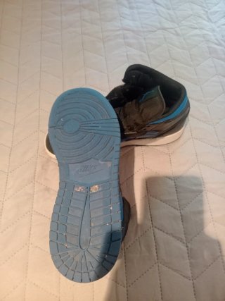 Nike Jordan 1 (Azul/Negro)
