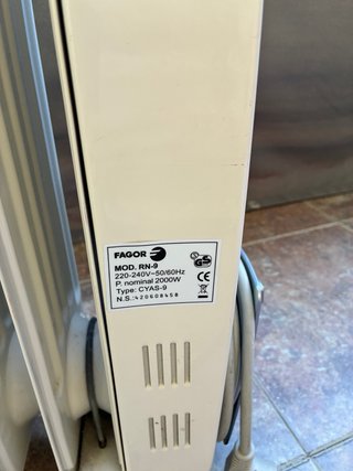 Radiador de aceite Fagor blanco