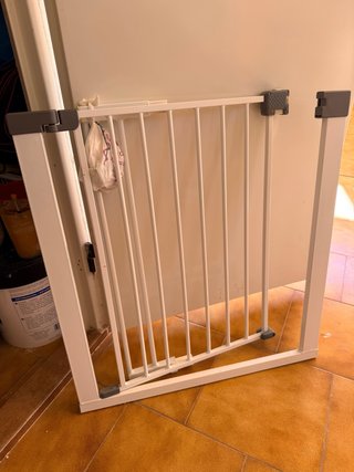 Barrera de seguridad para puertas y escaleras
