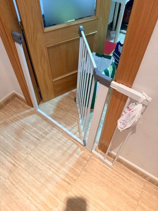 Barrera de seguridad para puertas y escaleras