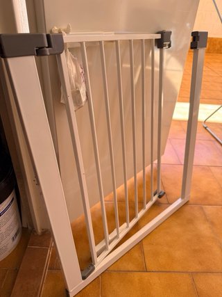 Barrera de seguridad para puertas y escaleras