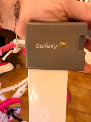 Barrera de seguridad para puertas y escaleras