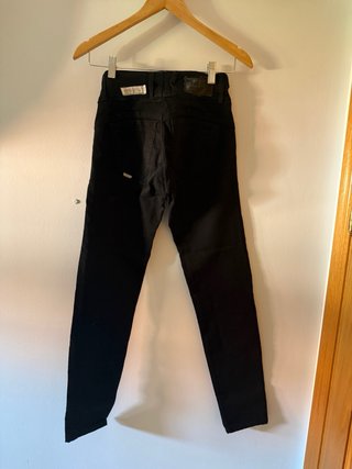 Pantalón tejano negro talla L (equiv. XS)