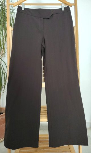 Pantalón de vestir marrón a rayas