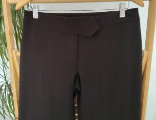 Pantalón de vestir marrón a rayas