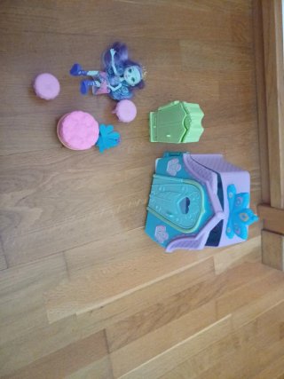 Casa Bratz y Muñeca