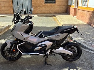 Honda XADV 750 Gris