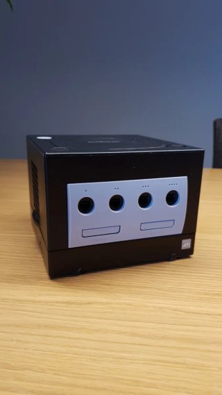 GameCube + 007 NightFire
