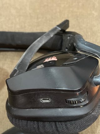2 x Auriculares Corsair Void RGB para recambios