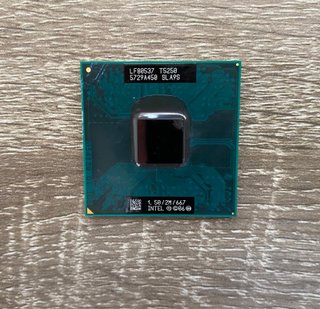 2 x Intel Celeron D / Pentium T5250 Procesadores
