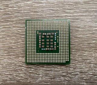 2 x Intel Celeron D / Pentium T5250 Procesadores