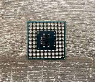 2 x Intel Celeron D / Pentium T5250 Procesadores