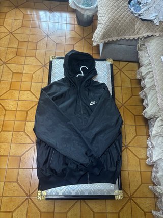 Chaqueta Nike Negra con Capucha
