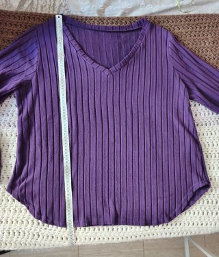 Camiseta morada de mujer