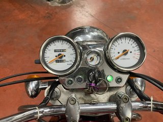 Hyosung Aquila 125 Negra/Burdeos