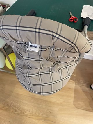Silla de bebé portátil para mesa Nurse Trona