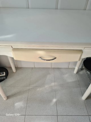 Mesa de cocina blanca extensible y regalo 2 sillas