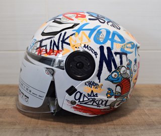 MT Helmets - Casco infantil con bonito diseño